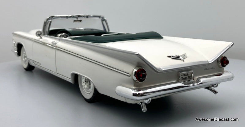 1959 Buick Electra 225 Convertible, White 1:18 Diecast Model Car by Road Signature
