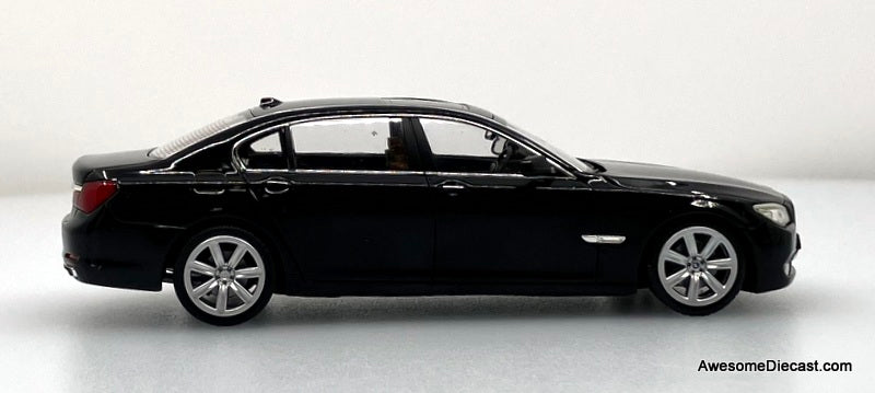 2008 BMW 7 Series 1:43 Diecast Model Car by Minichamps