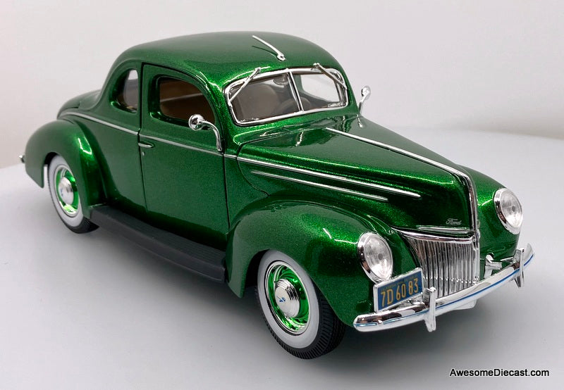 1939 Ford Deluxe Coupe, Metallic Green 1:18 Diecast Model Car by Maisto