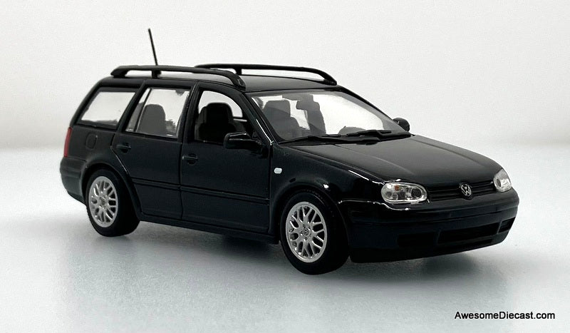 1999 Volkswagen Golf Variant 1:43 Diecast Model Car by Minichamps