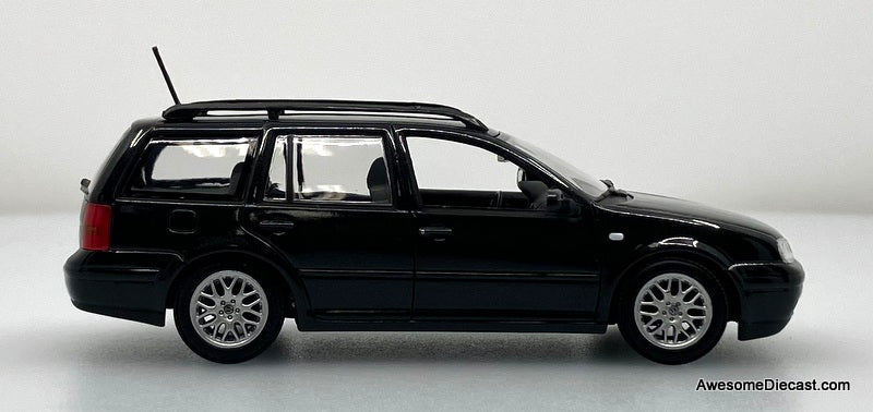1999 Volkswagen Golf Variant 1:43 Diecast Model Car by Minichamps