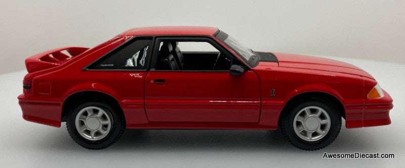 Maisto 1:24 1993 Ford Mustang SVT Cobra, Red