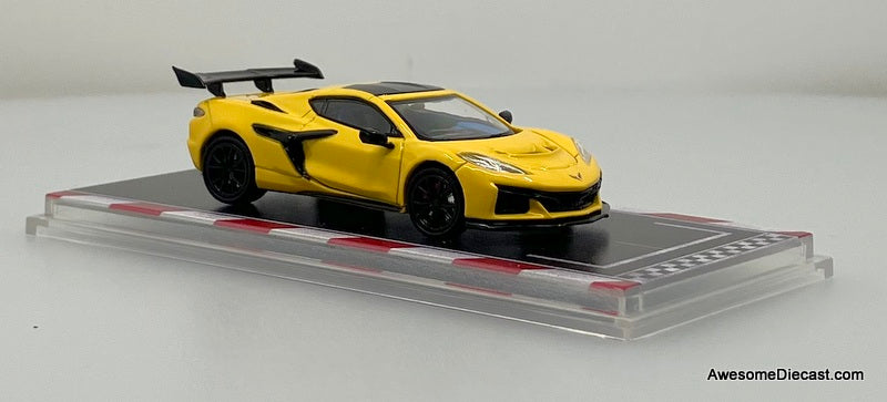 Chevrolet Corvette C8 ZR1, Yellow 1:64 Diecast Model Car by Fine Works64