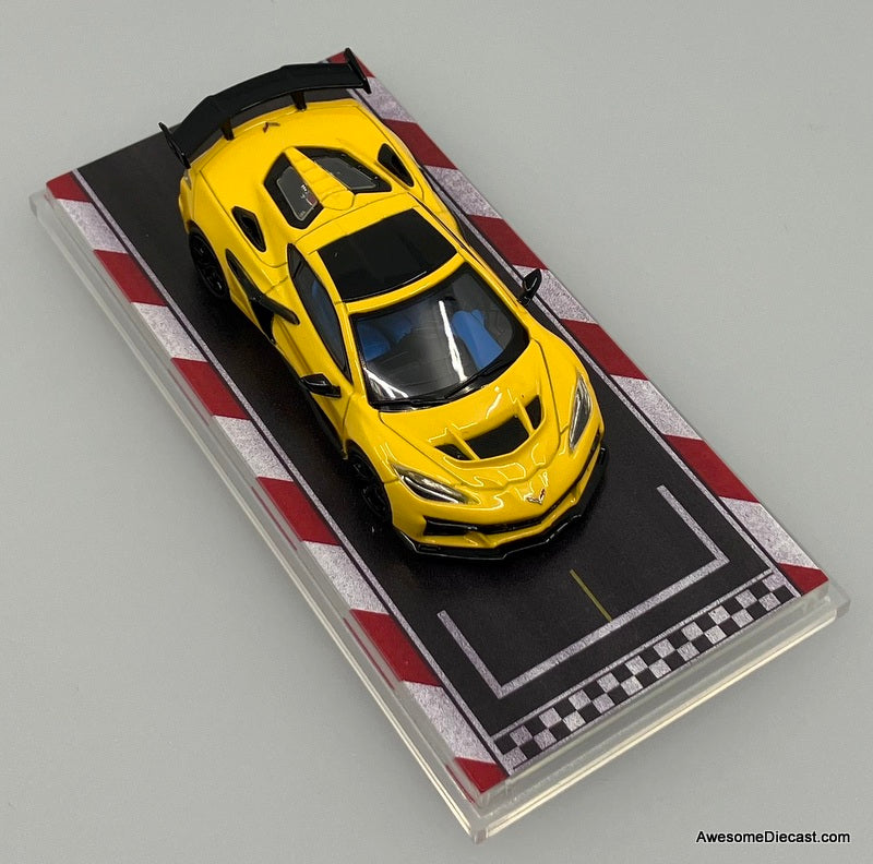Chevrolet Corvette C8 ZR1, Yellow 1:64 Diecast Model Car by Fine