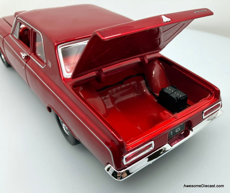 Maisto スペシャルエディション 1963Dodge330レッドメタリック 1963 Dodge 330, Metallic Red 1:18 Diecast Model Car by Maisto
