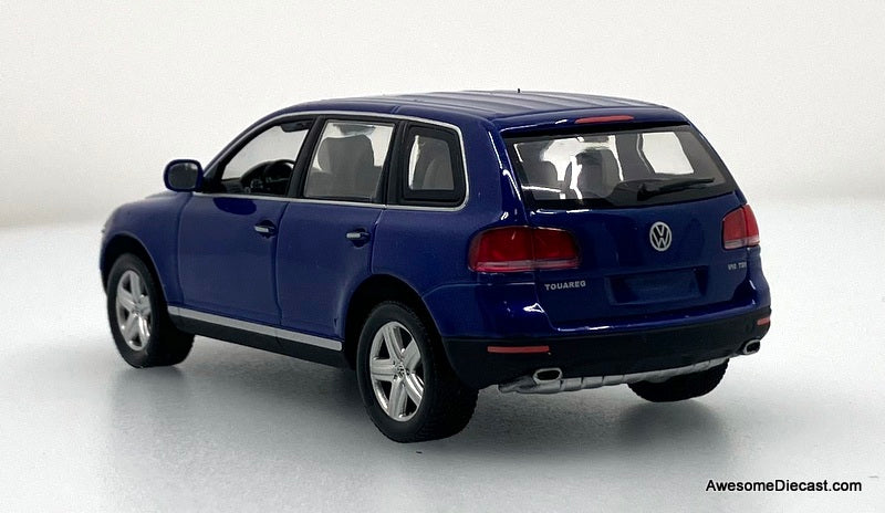 2002 Volkswagen Touarag V10 TDi, Metallic Blue 1:43 Diecast Model Car by Minichamps