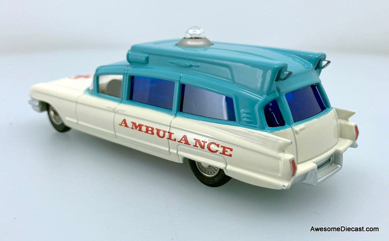 Corgi Re-Creation Superior Ambulance On Cadillac Chassis w/Working Lights