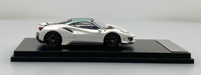 Ferrari 488 Pista, White/Green 1:64 Diecast Model Car by Ichiban
