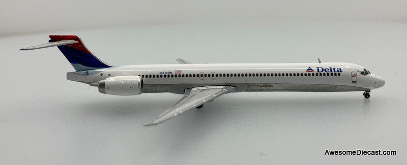 McDonnell Douglas MD-90: Delta Airlines (Reg #N910DN) Colors In Motion 1:400 Diecast Model Plane by Gemini Jets