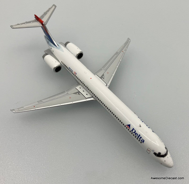 McDonnell Douglas MD-90: Delta Airlines (Reg #N910DN) Colors In Motion 1:400 Diecast Model Plane by Gemini Jets