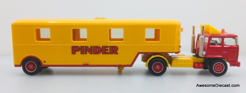 Verem 1:50 Renault Day Cab w/Costume Change Trailer: Pinder Circus