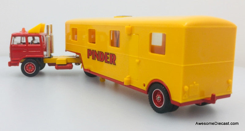Verem 1:50 Renault Day Cab w/Costume Change Trailer: Pinder Circus