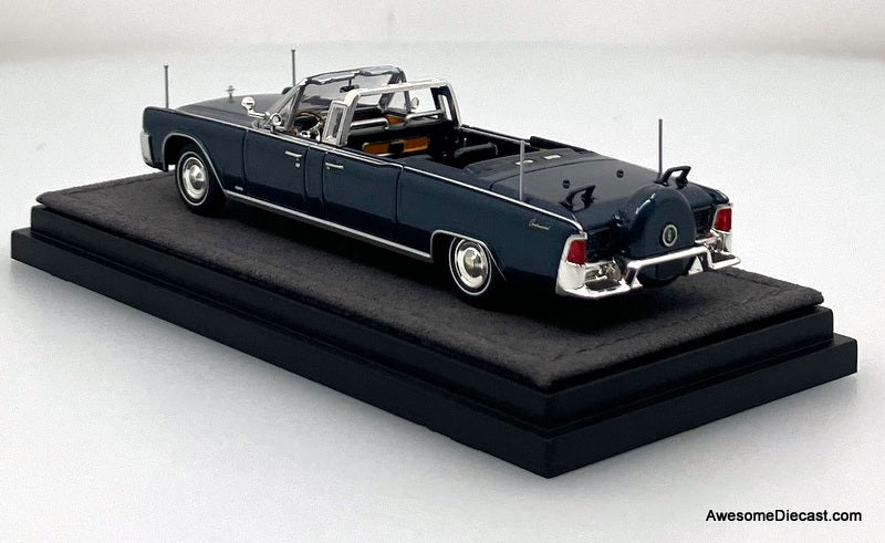 1961 Lincoln Continental X100 Stretch Convertible, Metallic Blue 1:64 Diecast Model Car by GOC