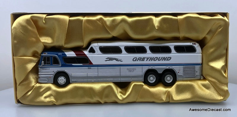 RARE!! GM 4501 Greyhound SceniCruiser, Destination: San Francisco 1:50 Diecast Model Bus by Corgi