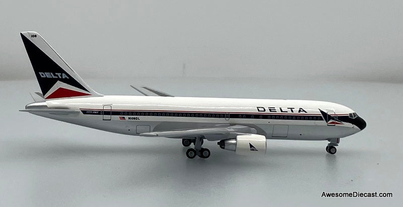Boeing 767-200 Delta Airlines (Reg #N108DL) 1:400 Diecast Model Plane by Aero Classics