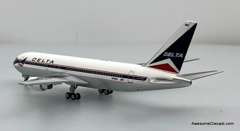 Boeing 767-200 Delta Airlines (Reg #N108DL) 1:400 Diecast Model Plane by Aero Classics