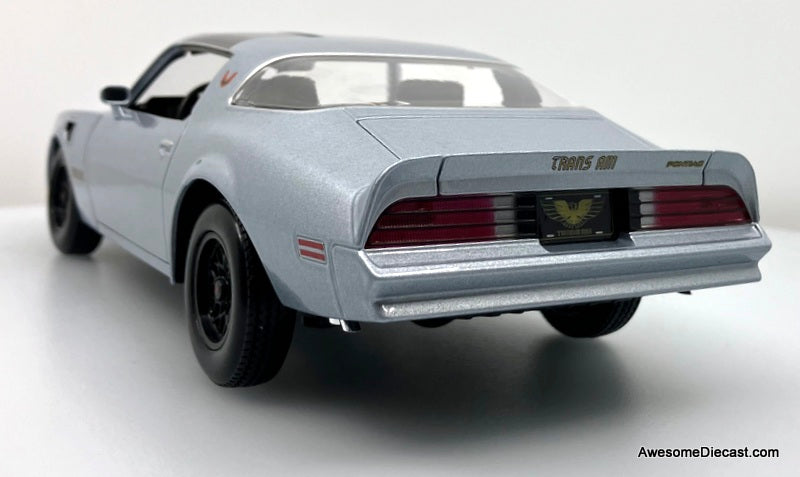Pontiac Firebird Trans Am, Silver 1:18 Diecast Model Car by Maisto
