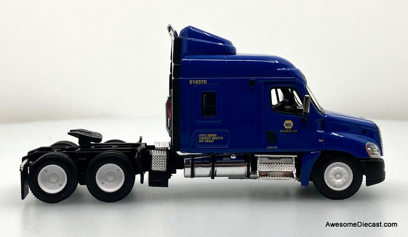 RARE!! Freightliner Sleeper tractor w/53' Trailer: NAPA Auto Parts 1:64 Diecast Model Truck by DCP