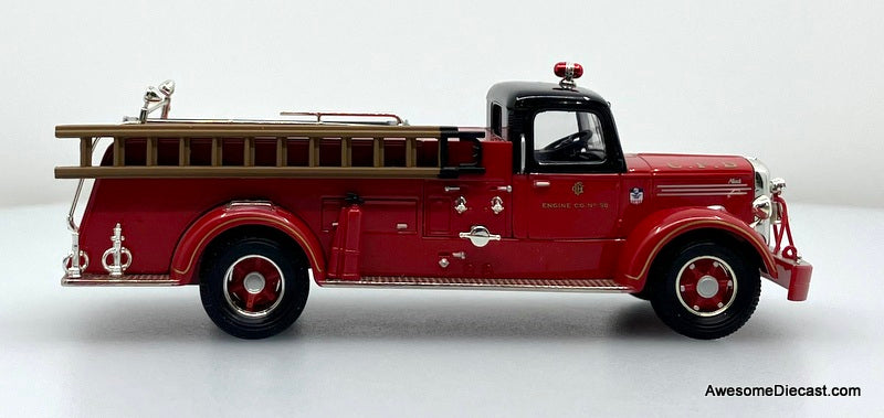 RARE!! Mack L Closed Cab Pumper Engine Chicago Fire Department 1:50 Diecast Model Fire truck by Corgi