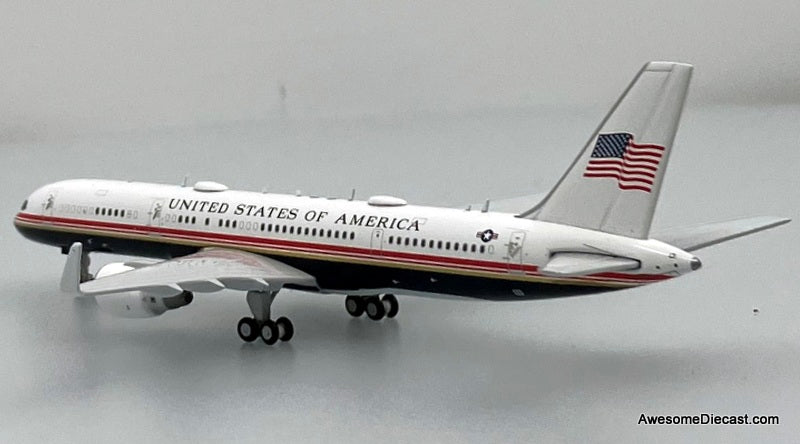 Boeing C32A USAF (Reg #99-0003) 1:400 Diecast Model Plane by Gemini Jets