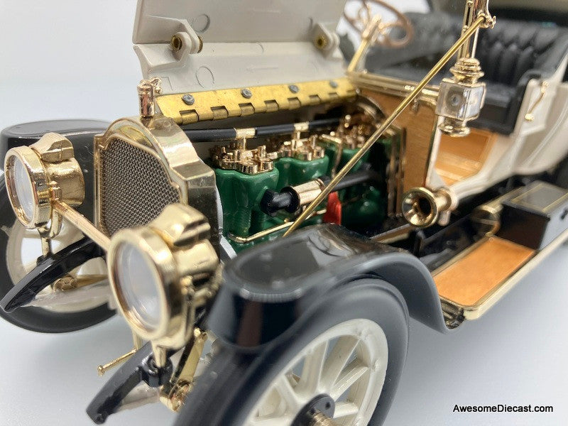 Franklin Mint 1:24 1912 Packard Victoria Model 1-48, White