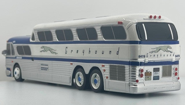 GM PD-4501 SceniCruiser Greyhound Hand-Built Scale Replica 1:32