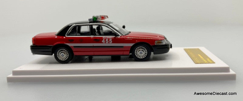 Ford Crown Victoria: Chicago Fire Department (Christmas Special) 1:64 Diecast Model Car by Rollin