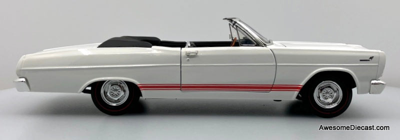 1966 Mercury Cyclone GT Convertible, White 1:18 Diecast Model Car by Road Signature