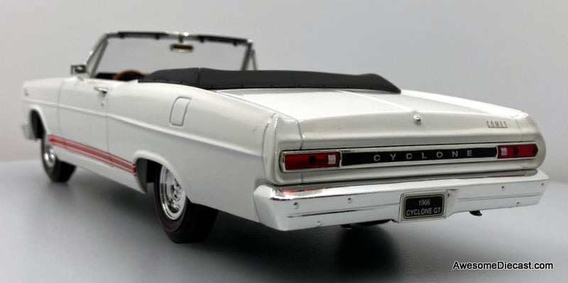 1966 Mercury Cyclone GT Convertible, White 1:18 Diecast Model Car by Road Signature