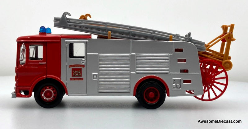 AEC Pumper: Hertfordshire Fire Brigade 1:50 Diecast Model Fire Truck by Corgi