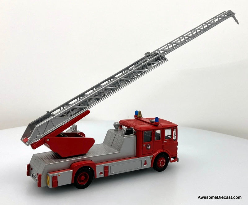 AEC Turntable Ladder: Bristol Fire Brigade 1:50 Diecast Model Fire Engine by Corgi