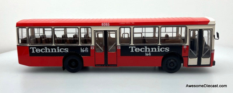 1980 Pegaso 6038 Transit Bus: TMB Barcelona (Spain) 1:43 ABS Plastic Model Bus by Hachette