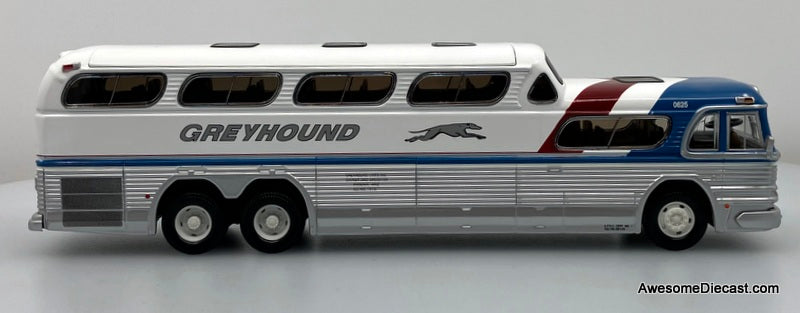 GM PD-4501 Greyhound SceniCruiser: Destination Phoenix 1:50 Diecast Model Bus by Corgi