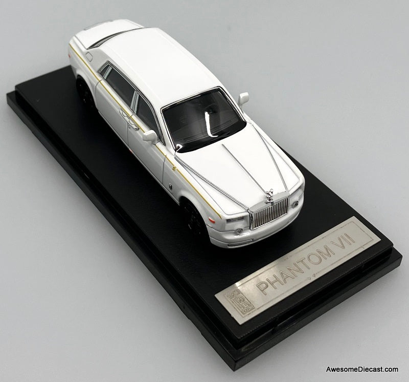 Rolls Royce Phantom V11, White 1:64 Diecast Model Car by Street Warrior