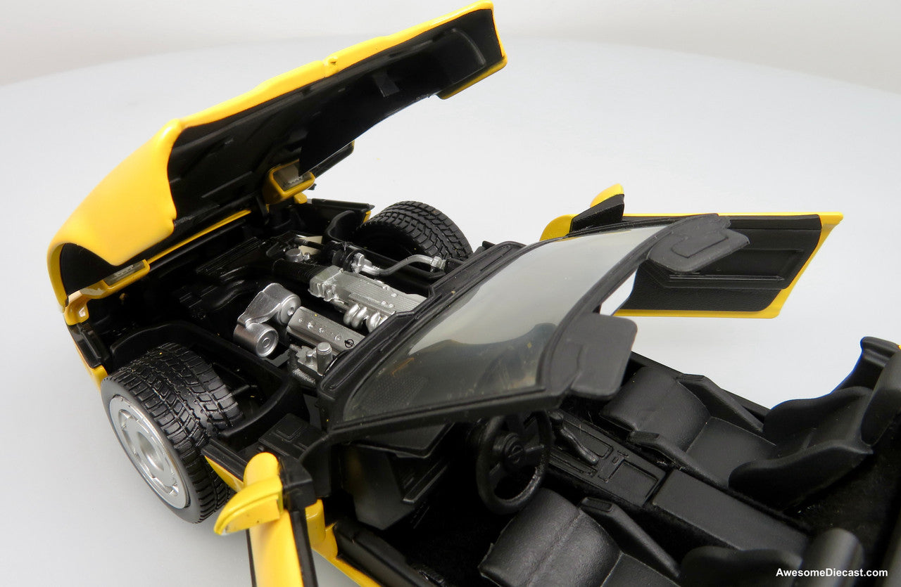1986 Chevrolet Corvette - Yellow Convertible 1:24 Diecast Replica by Franklin Mint