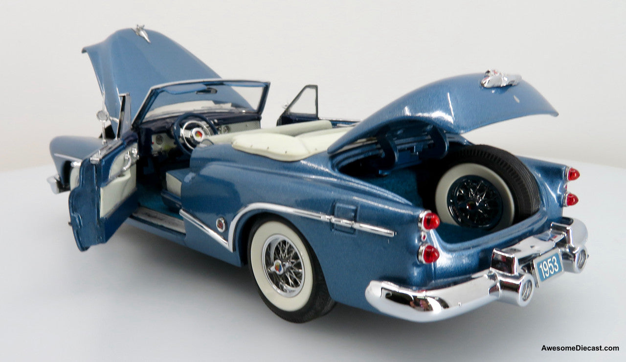 Danbury Mint 1:24 1953 Buick Skylark Convertible, Light Blue