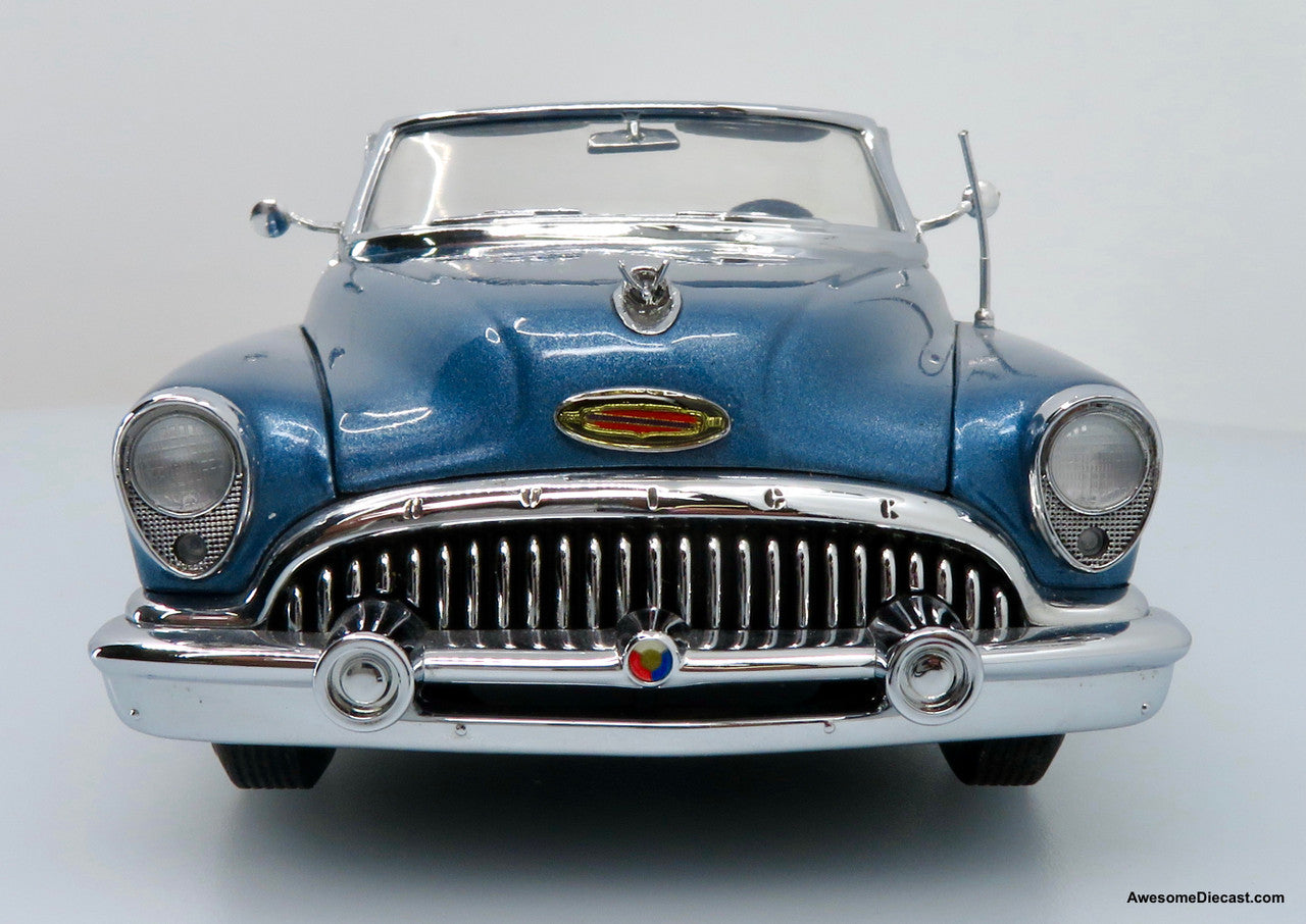 Danbury Mint 1:24 1953 Buick Skylark Convertible, Light Blue