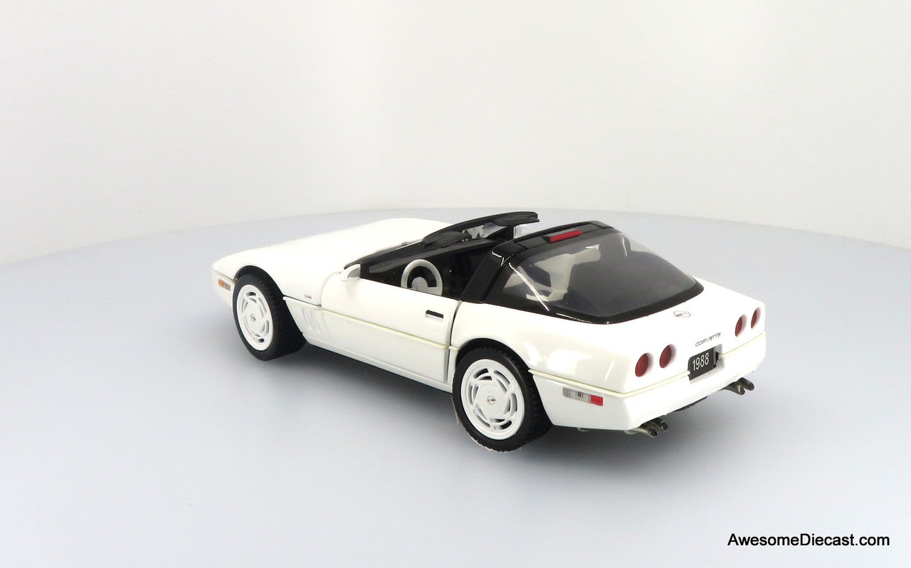 1988 Corvette Convertible - White 1:24 Diecast Model by Franklin Mint