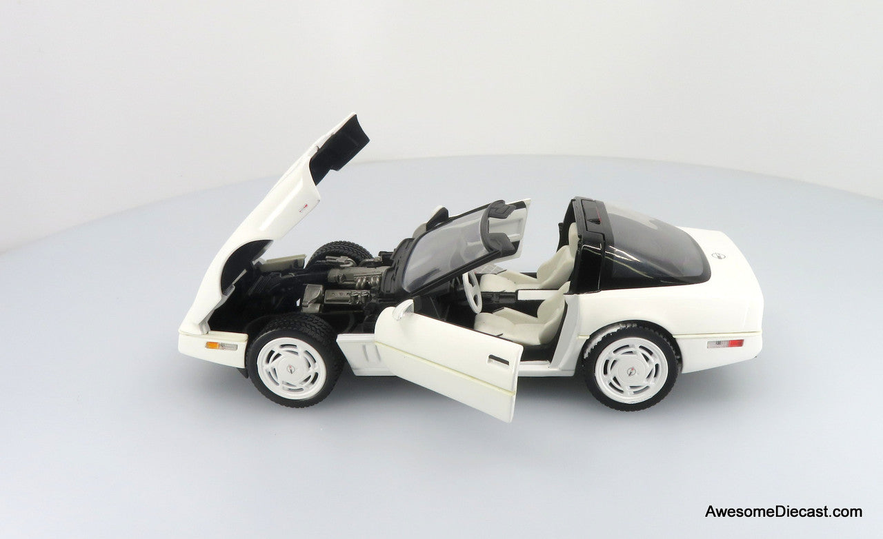 1988 Corvette Convertible - White 1:24 Diecast Model by Franklin