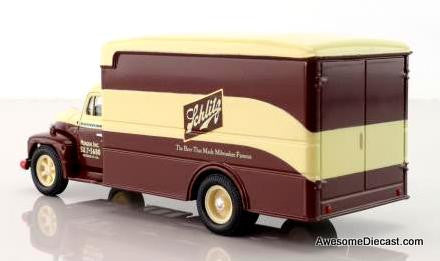Corgi 1:50 Diamond T620 Box Van: Schlitz, Brown/Cream