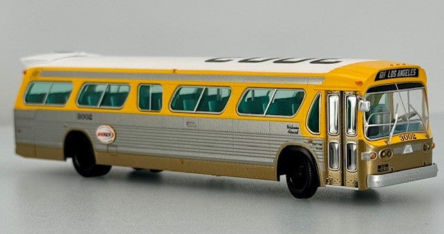GM SDH-5307 New Look Suburban Bus 1:87 Deluxe Version by Rapido: Metro Los Angeles