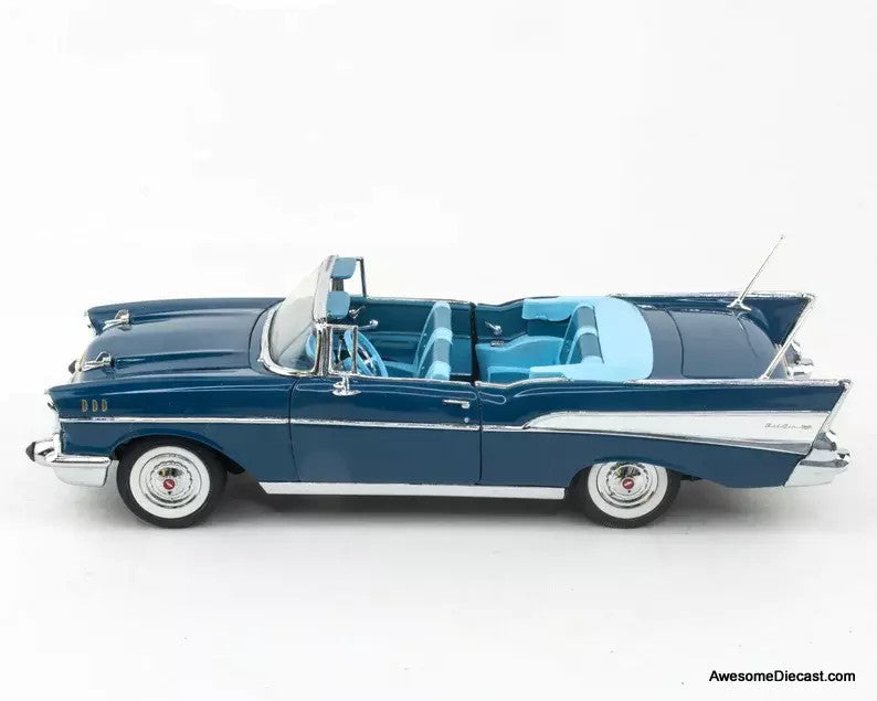 Danbury Mint 1:24 1957 Chevrolet Bel Air Convertible, Blue