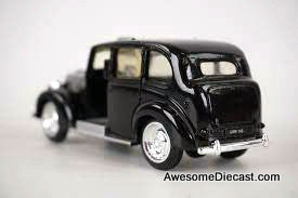 1958 London Taxi (Mercedes-Benz 170V), Black 1:43 Diecast Model Car by ERTL